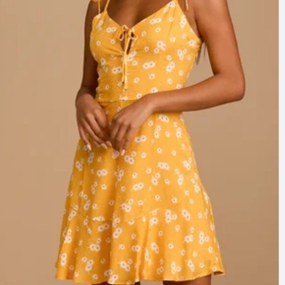 Lulu's Carefree Cutie Yellow Floral Print Tie Strap mini dress NWT size XS - Picture 5 of 13